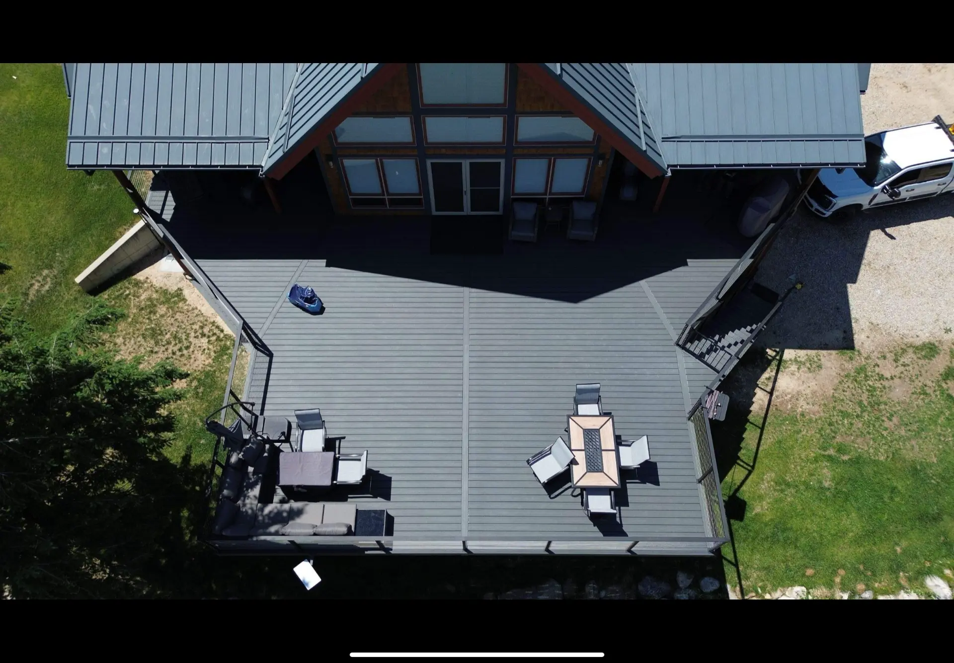 Skyview Entertainer's Deck